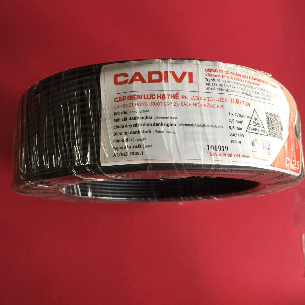 Dây điện đơn CV 2.5 Cadivi, màu đen, cuộn 100m